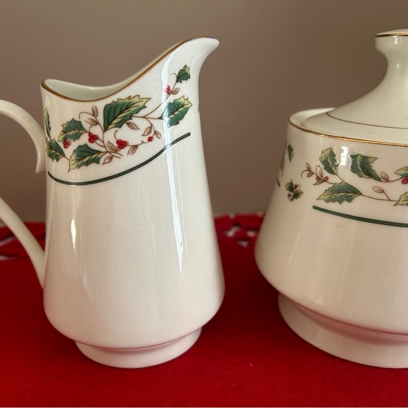 Holly Traditions Holly Pattern with Gold Trim Creamer and Sugar Bowl, Holiday - Picture 3 of 11